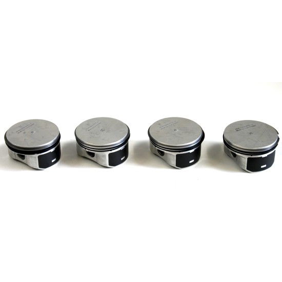 Saab 9-3 1.8 16v Z18XE Set of 4 pistons with rings