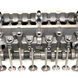 Cylinder Head Kit for Bobcat 751 Skidsteer 1.9 D - XUD9
