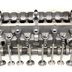 Cylinder Head Kit for Bobcat 1.9 Diesel